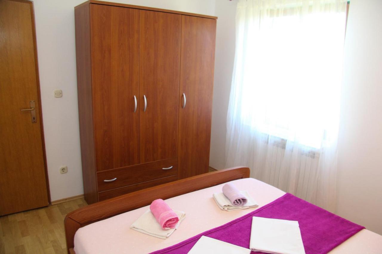 Apartments Marina Sveti Filip i Jakov Exterior photo