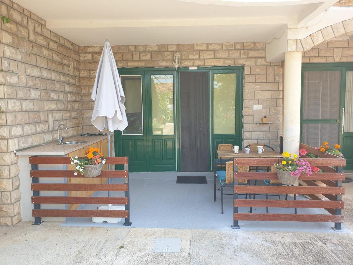 Apartments Marina Sveti Filip i Jakov Room photo